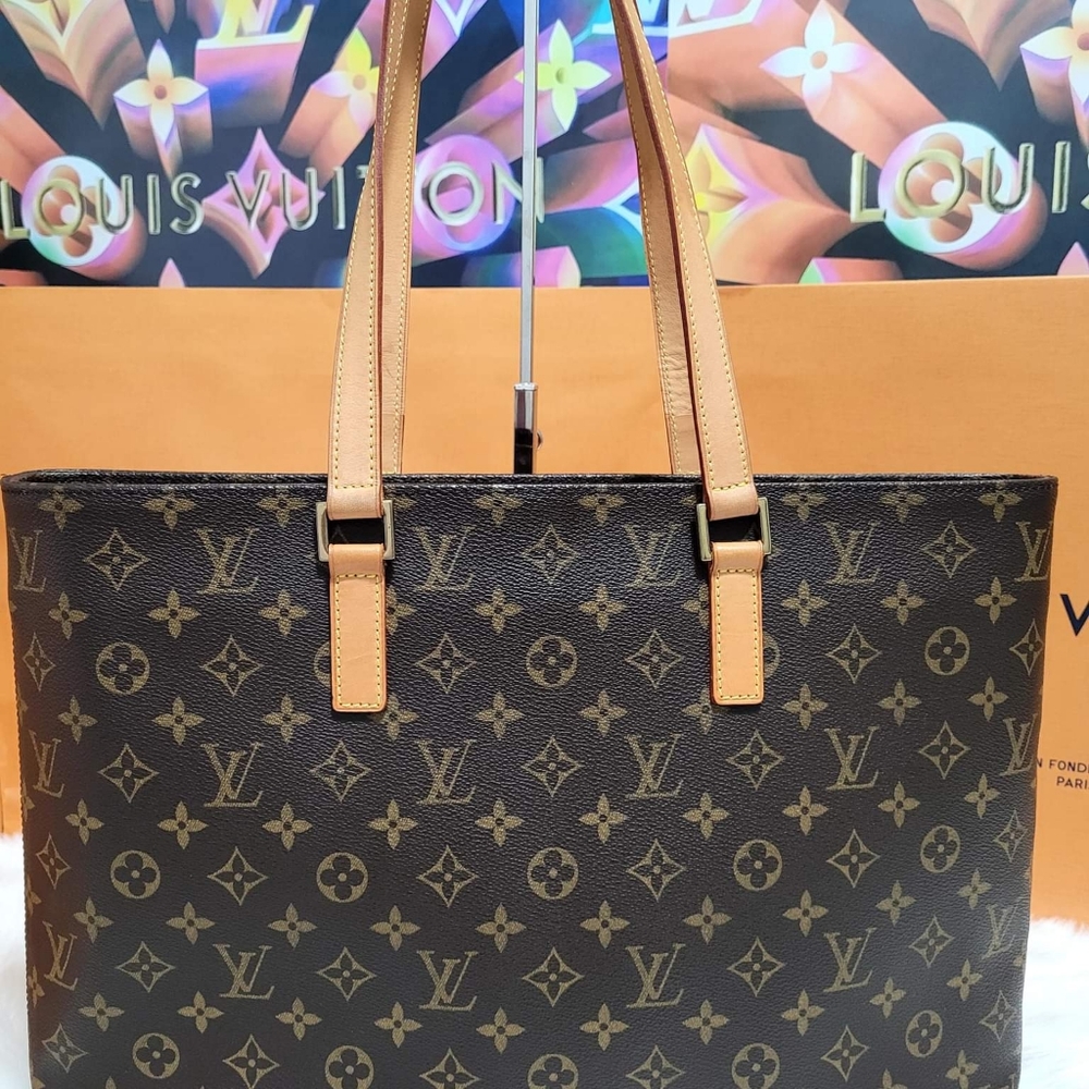 LOUIS VUITTON LUCO